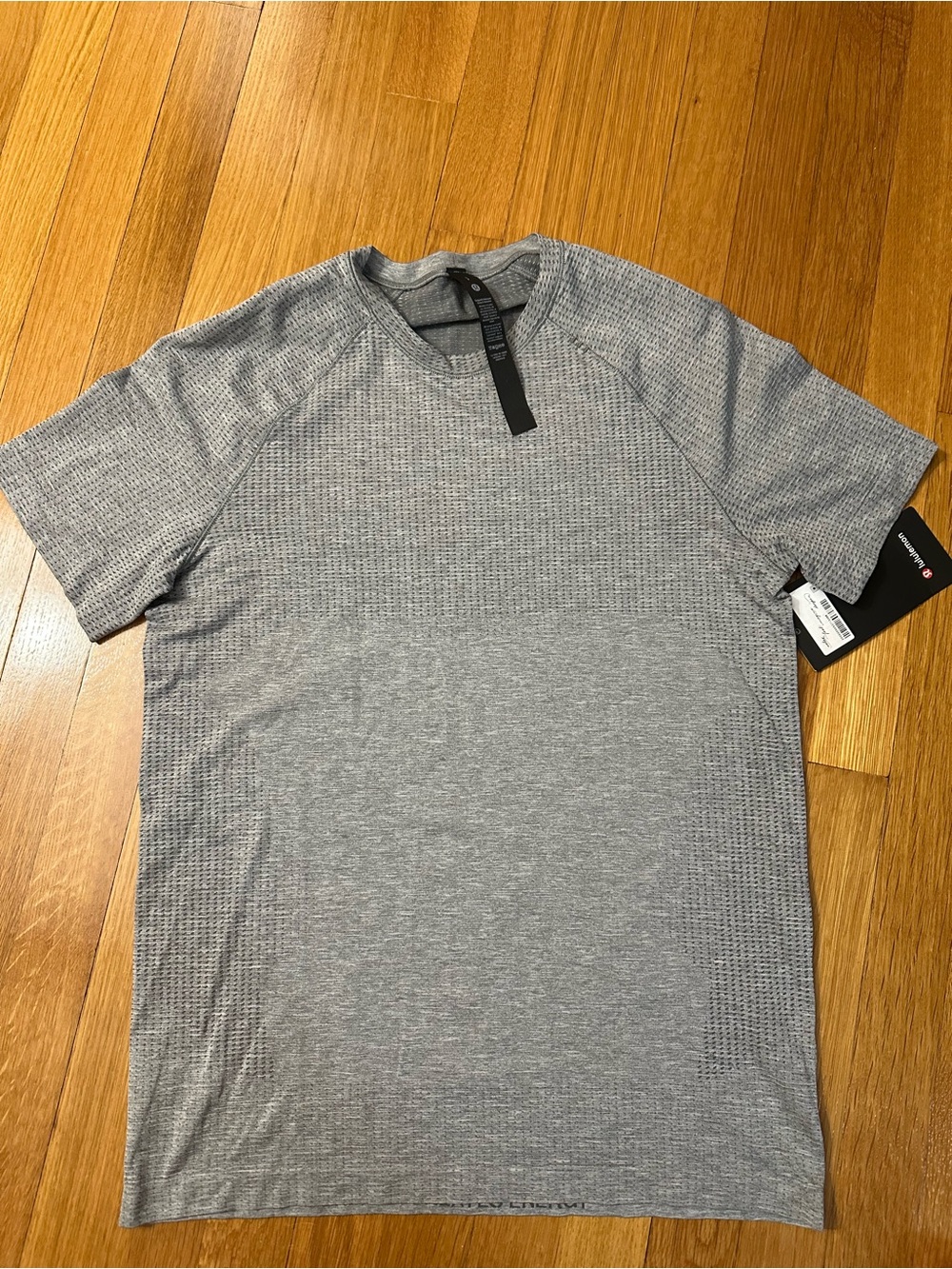 Lululemon Metal Vent Tech Short Sleeve
Slate / White  NWT size small
